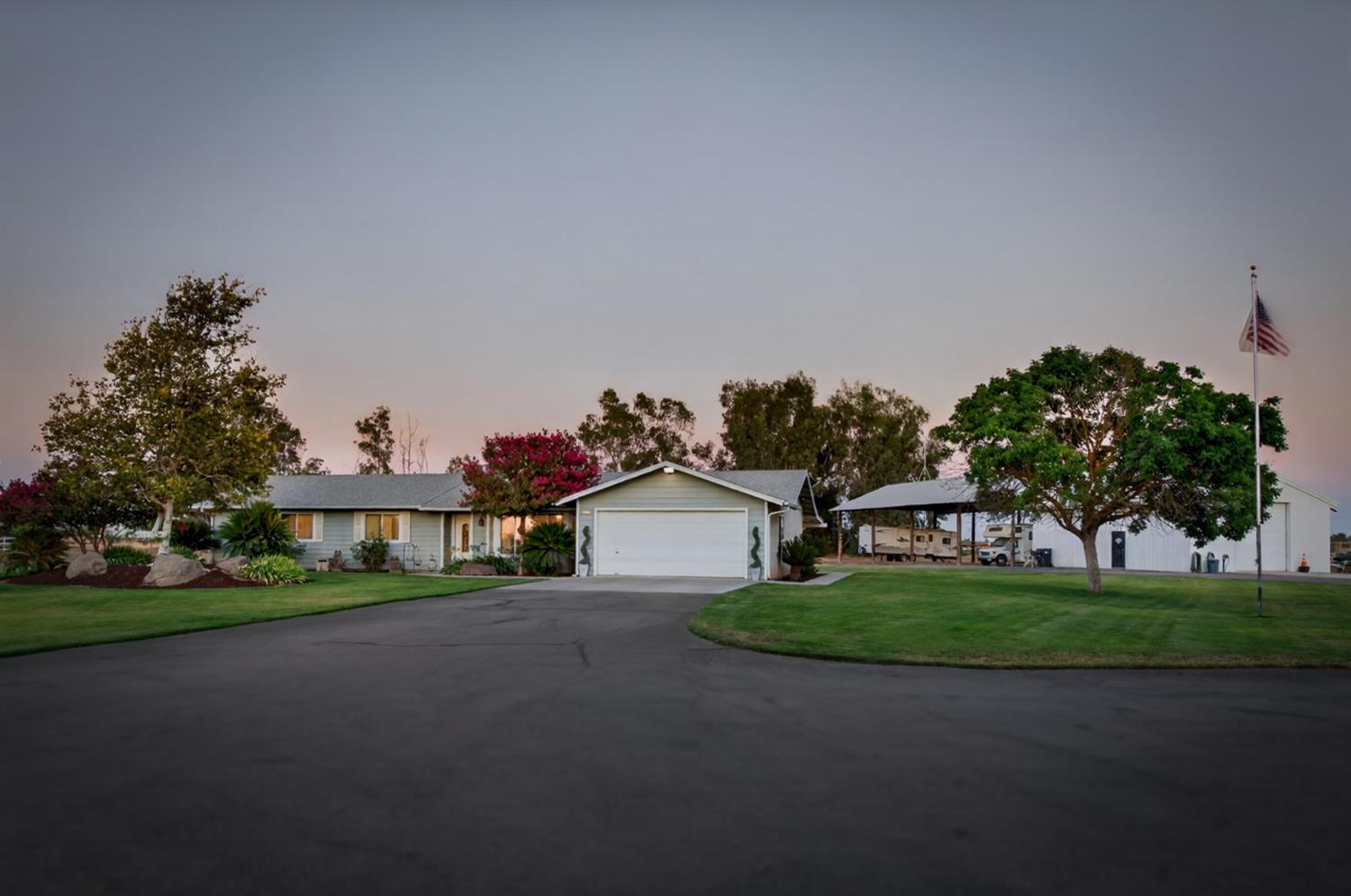 277 E Fantz Ave, Fresno, CA 93706