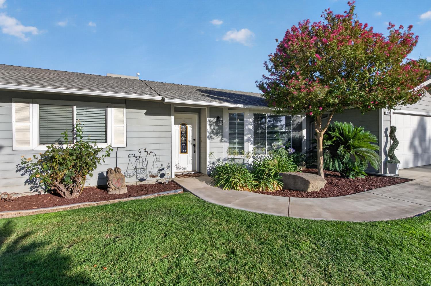 277 E Fantz Ave, Fresno, CA 93706