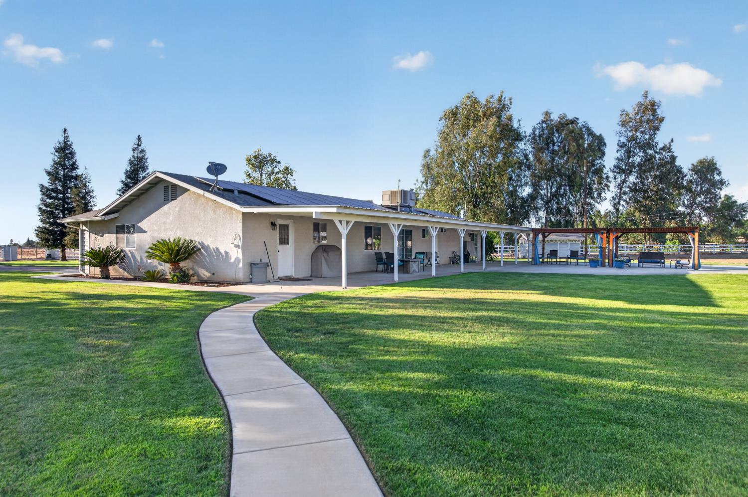 277 E Fantz Ave, Fresno, CA 93706