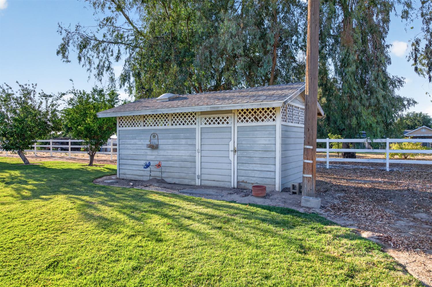 277 E Fantz Ave, Fresno, CA 93706