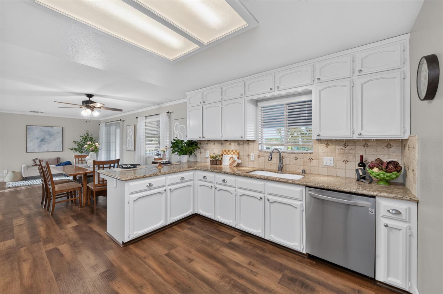 277 E Fantz Ave, Fresno, CA 93706