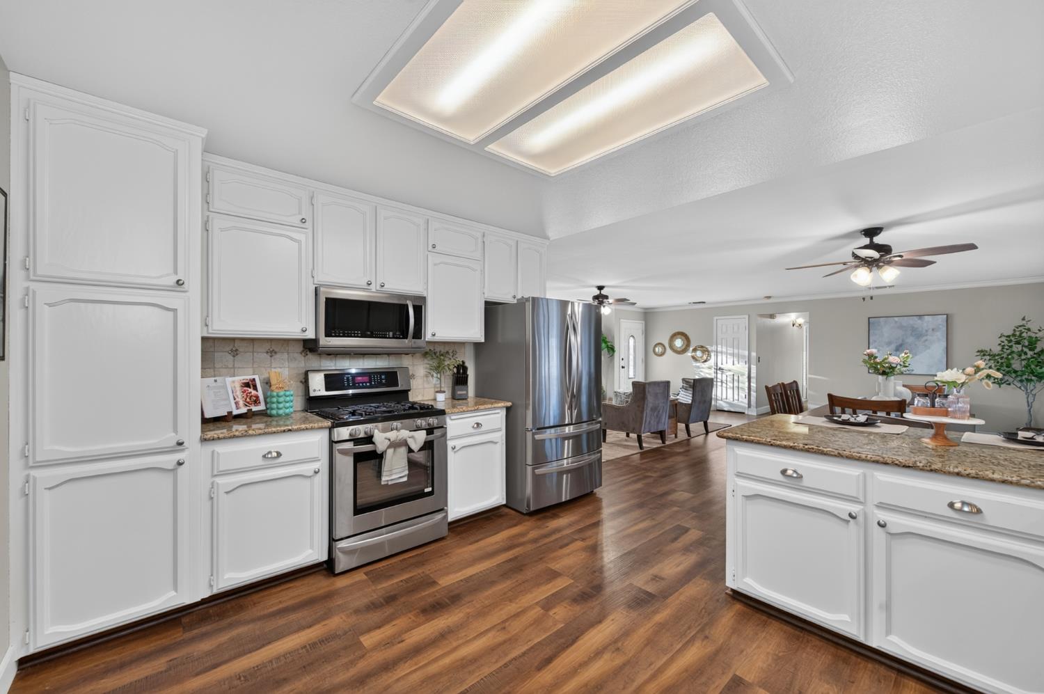 277 E Fantz Ave, Fresno, CA 93706