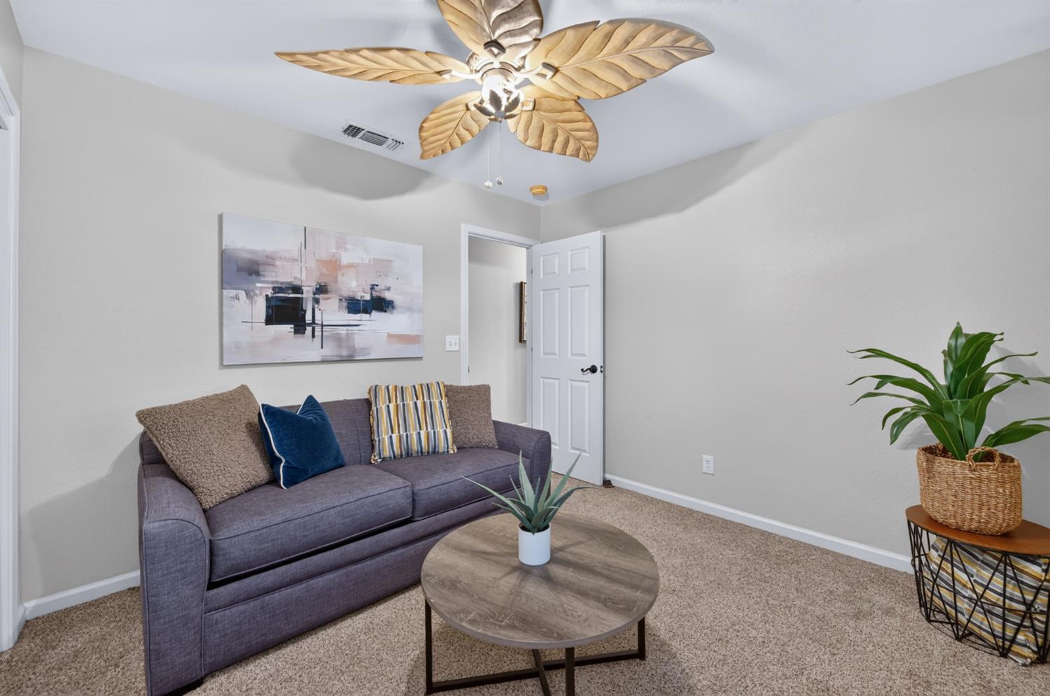 277 E Fantz Ave, Fresno, CA 93706
