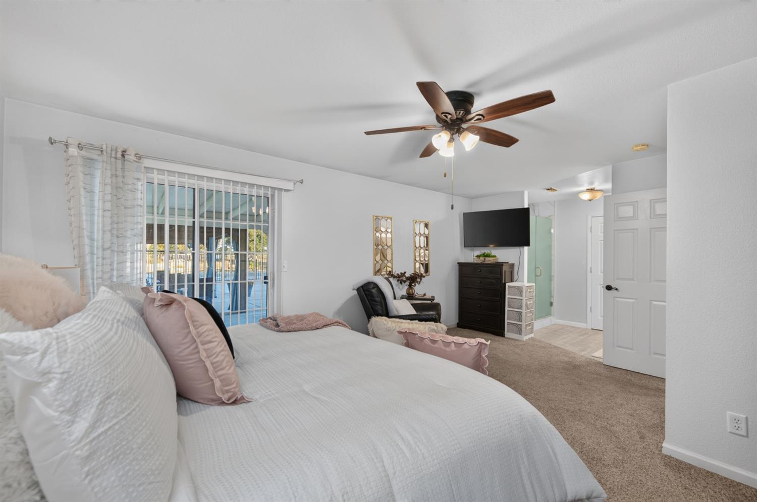 277 E Fantz Ave, Fresno, CA 93706