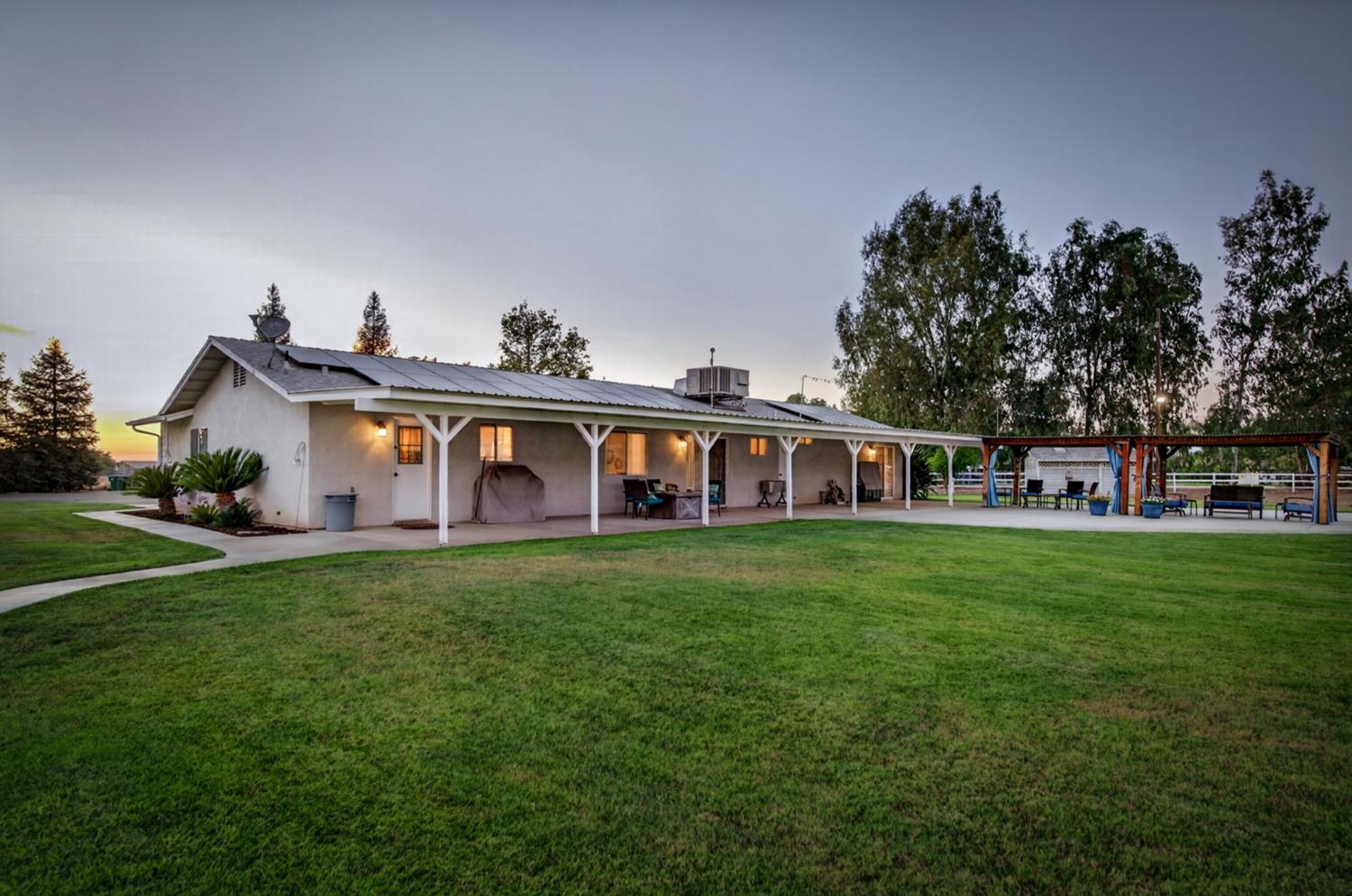 277 E Fantz Ave, Fresno, CA 93706