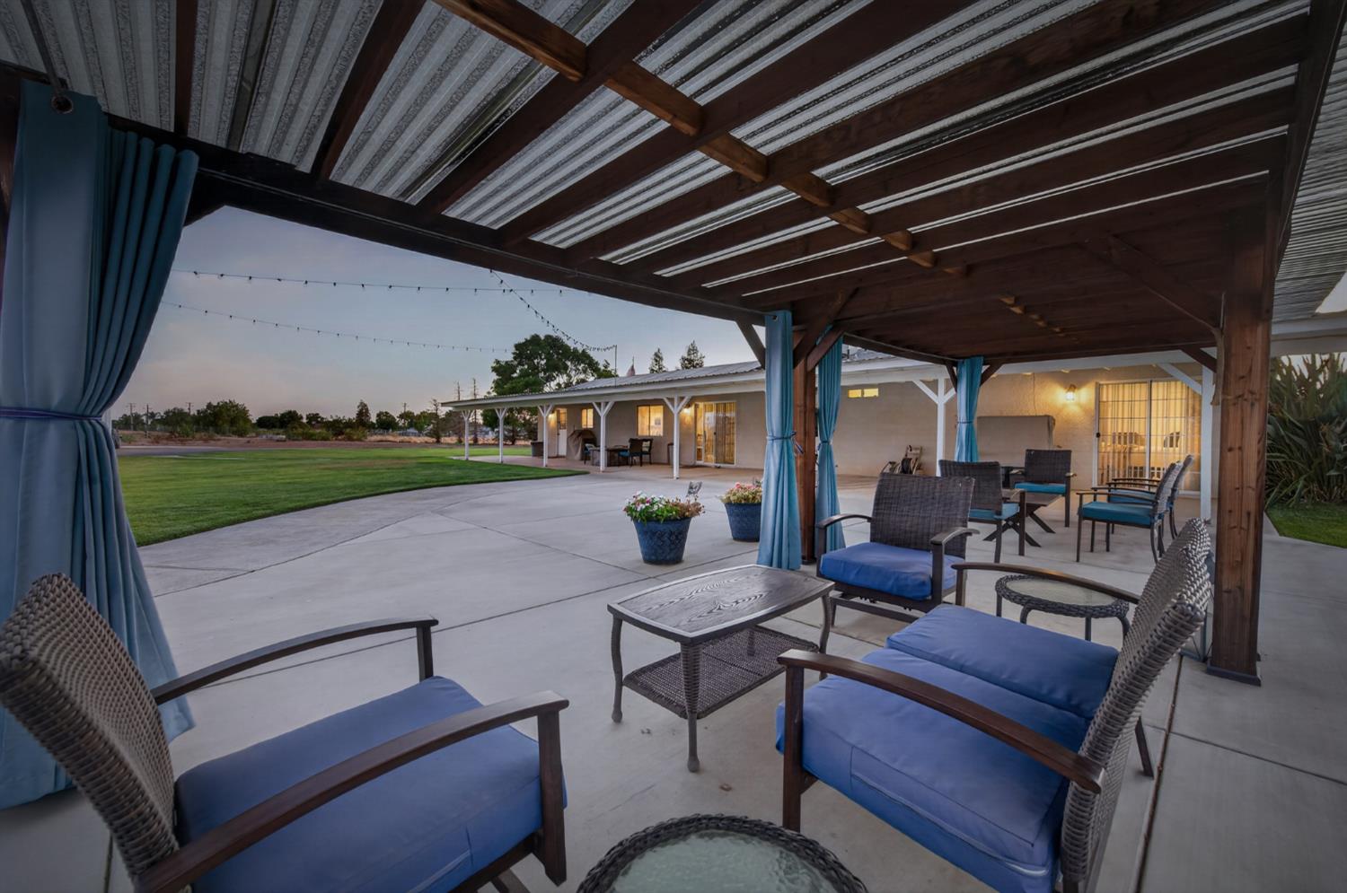 277 E Fantz Ave, Fresno, CA 93706