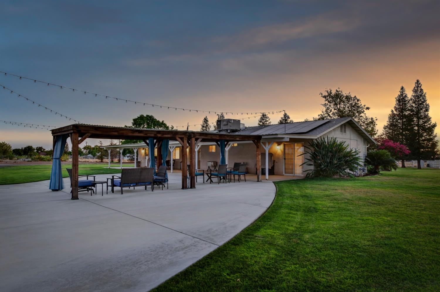 277 E Fantz Ave, Fresno, CA 93706