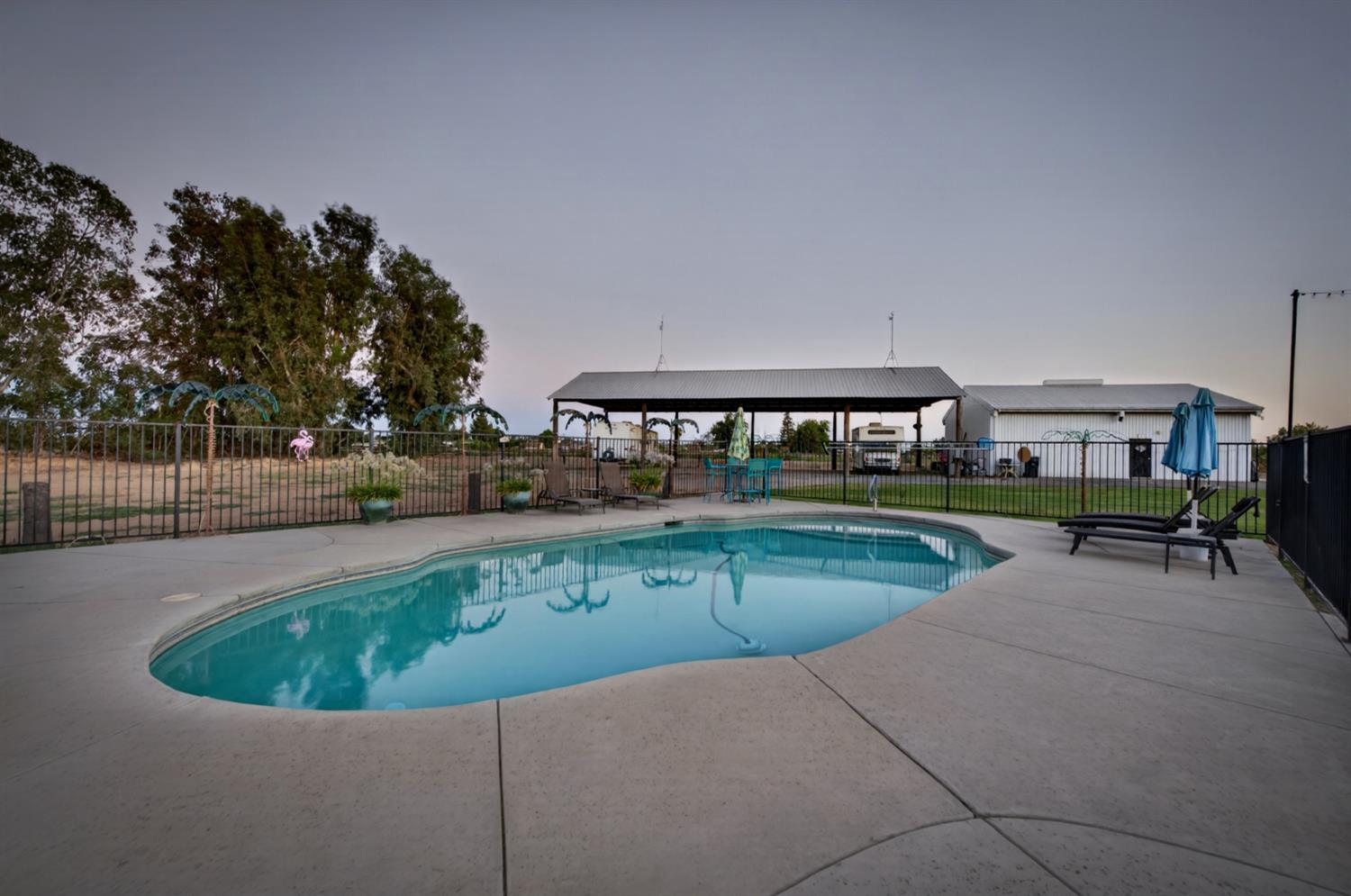 277 E Fantz Ave, Fresno, CA 93706