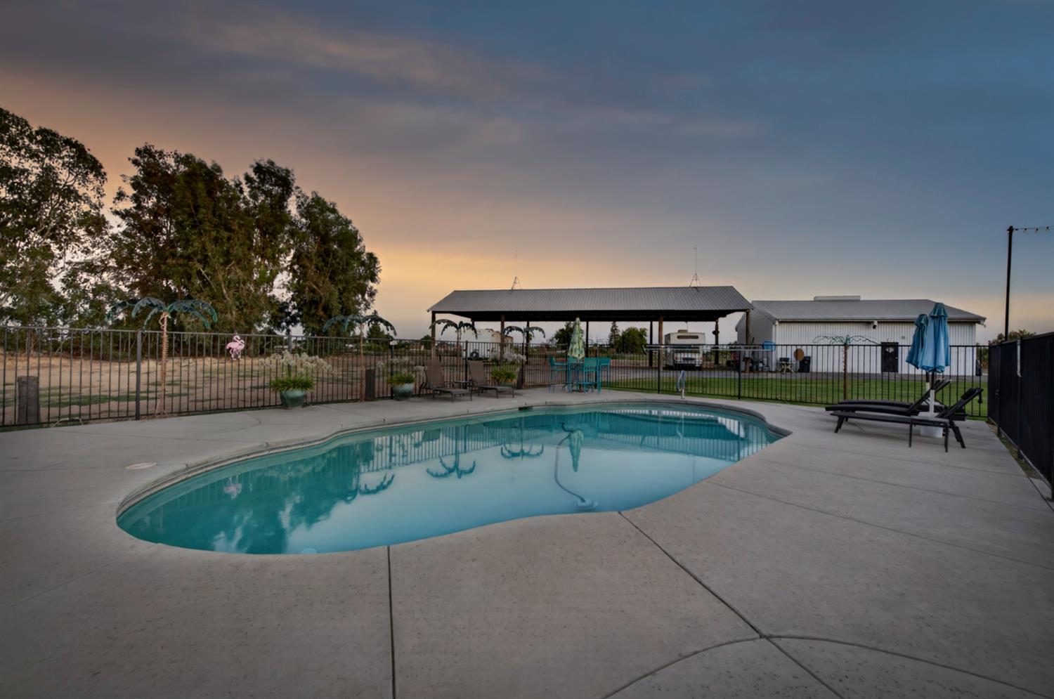 277 E Fantz Ave, Fresno, CA 93706