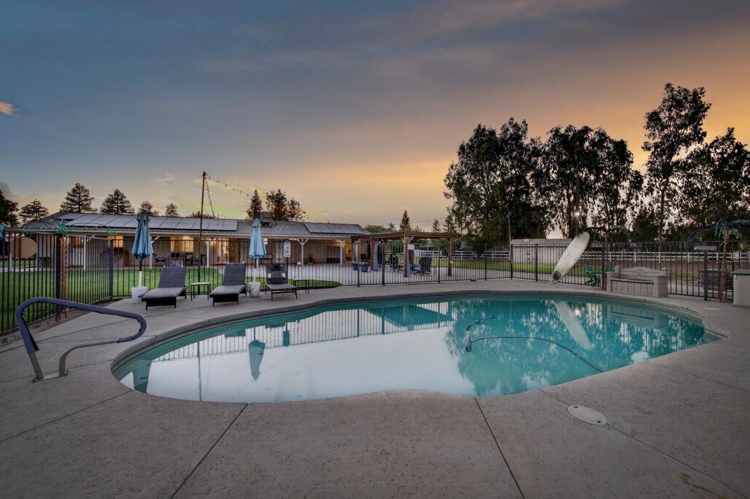 277 E Fantz Ave, Fresno, CA 93706
