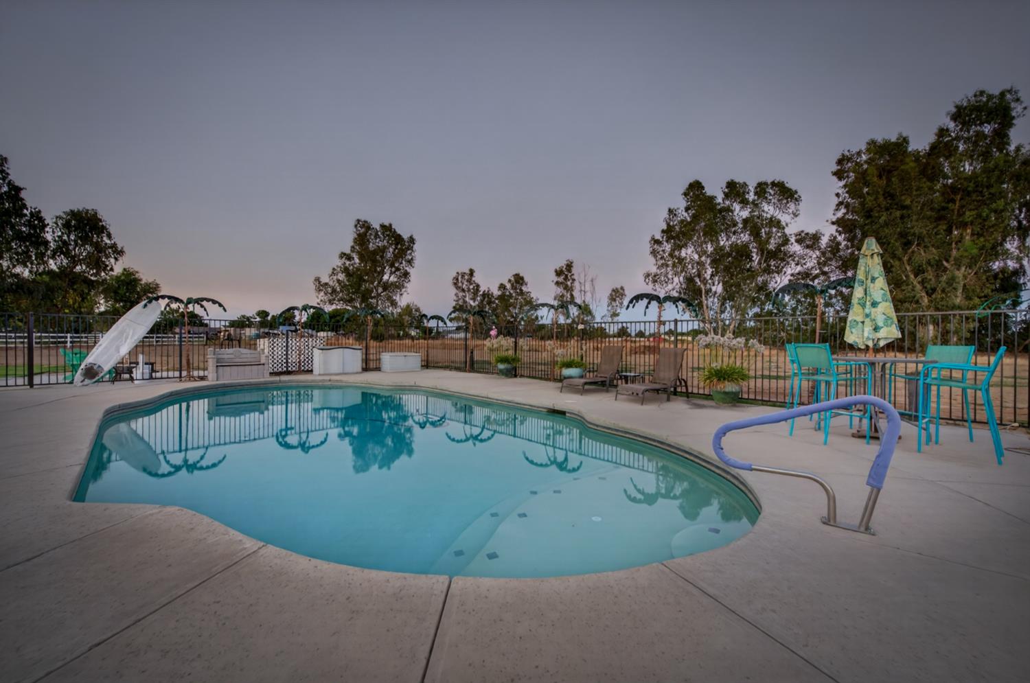 277 E Fantz Ave, Fresno, CA 93706