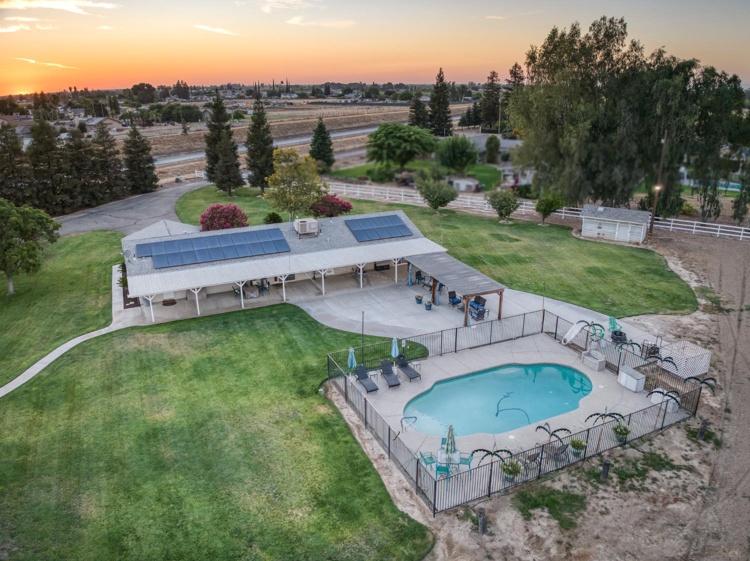 277 E Fantz Ave, Fresno, CA 93706