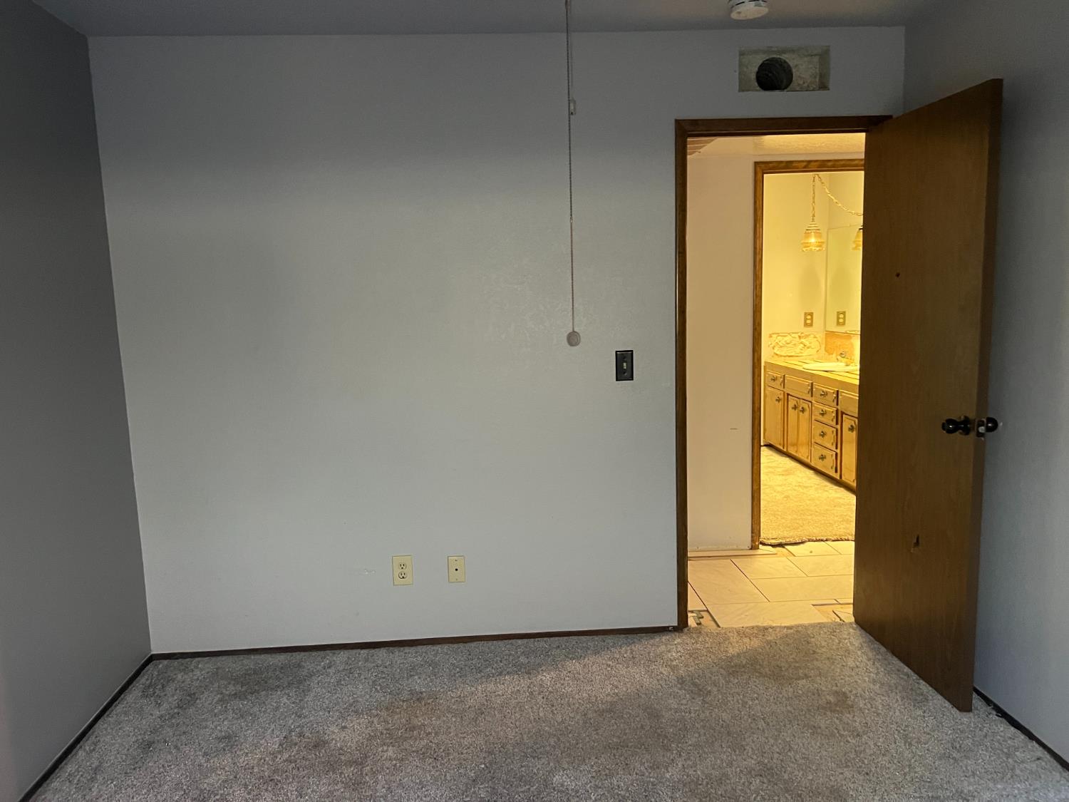 6371 N 6Th St, Fresno, CA 93710