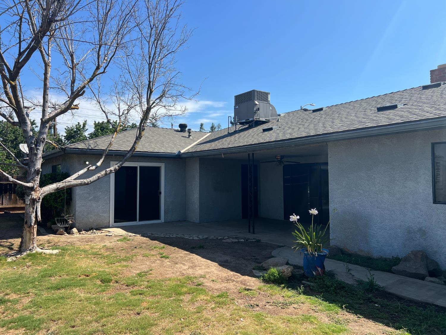 6371 N 6Th St, Fresno, CA 93710