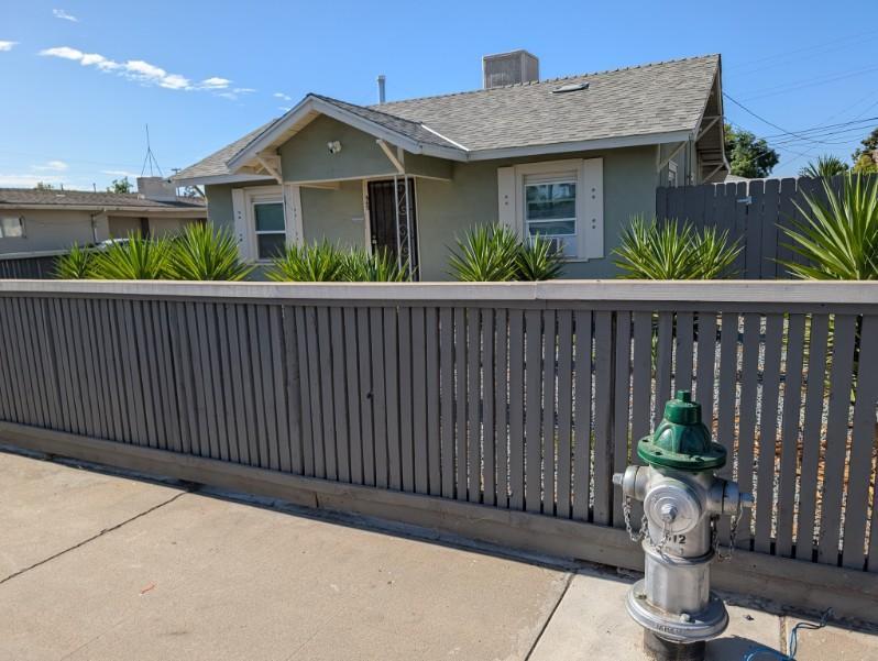 545 W University Ave, Fresno, CA 93705