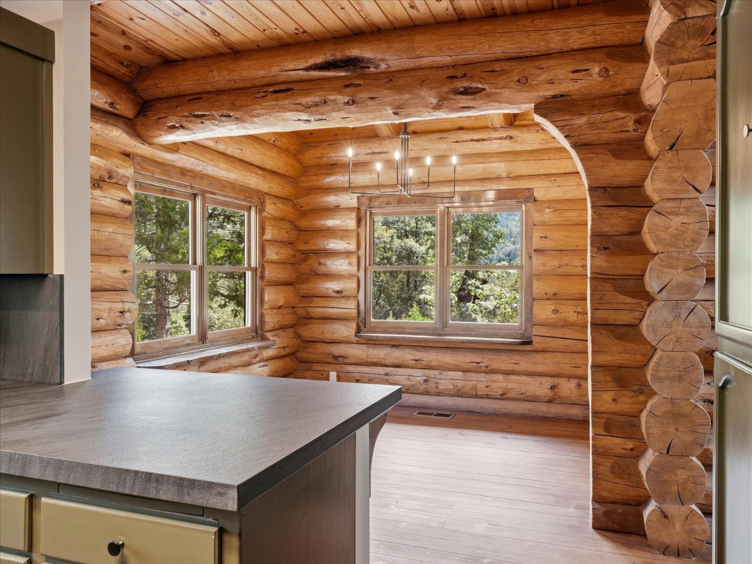36488 Fine Gold Creek Dr, North Fork, CA 93643