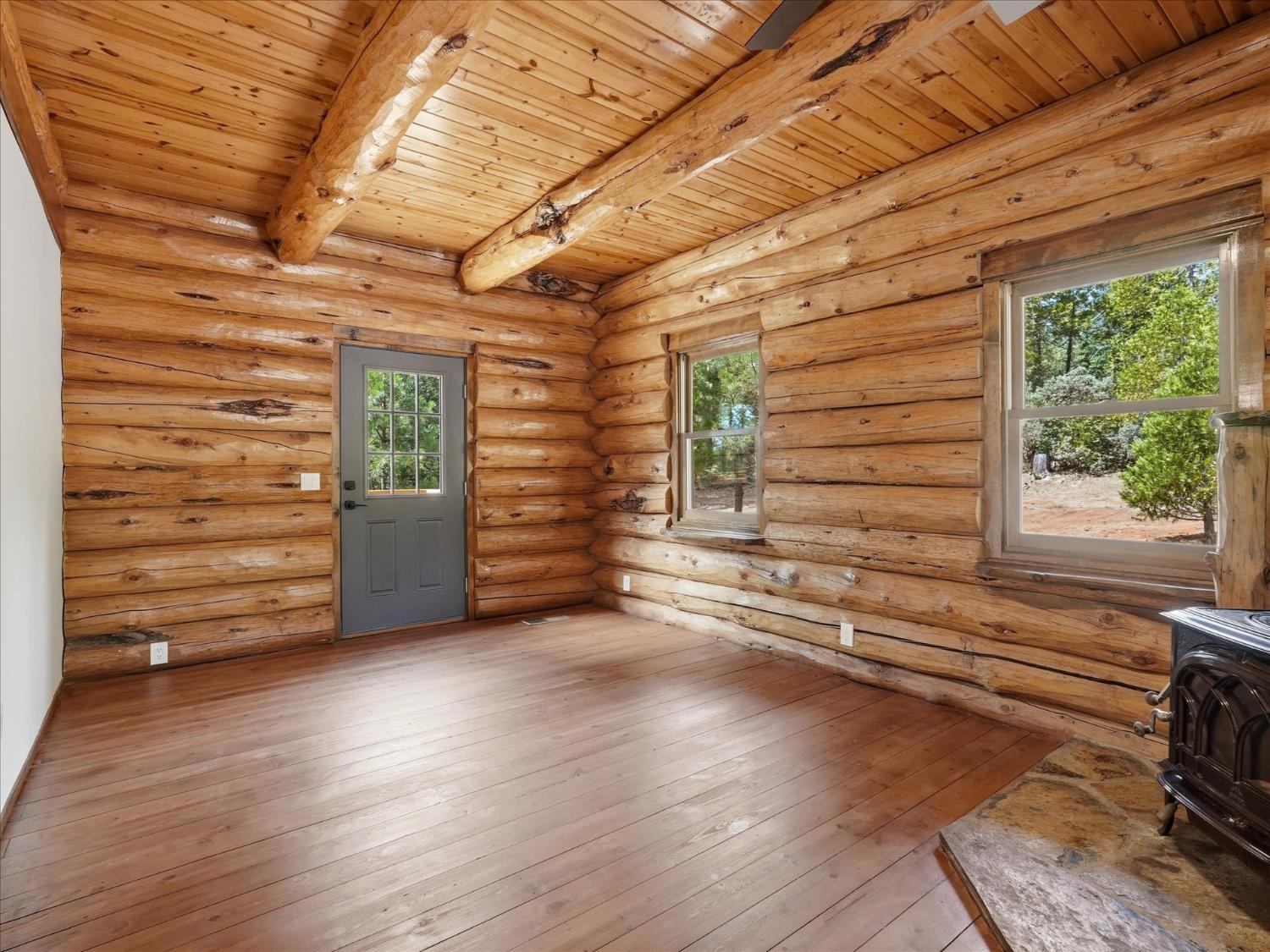 36488 Fine Gold Creek Dr, North Fork, CA 93643