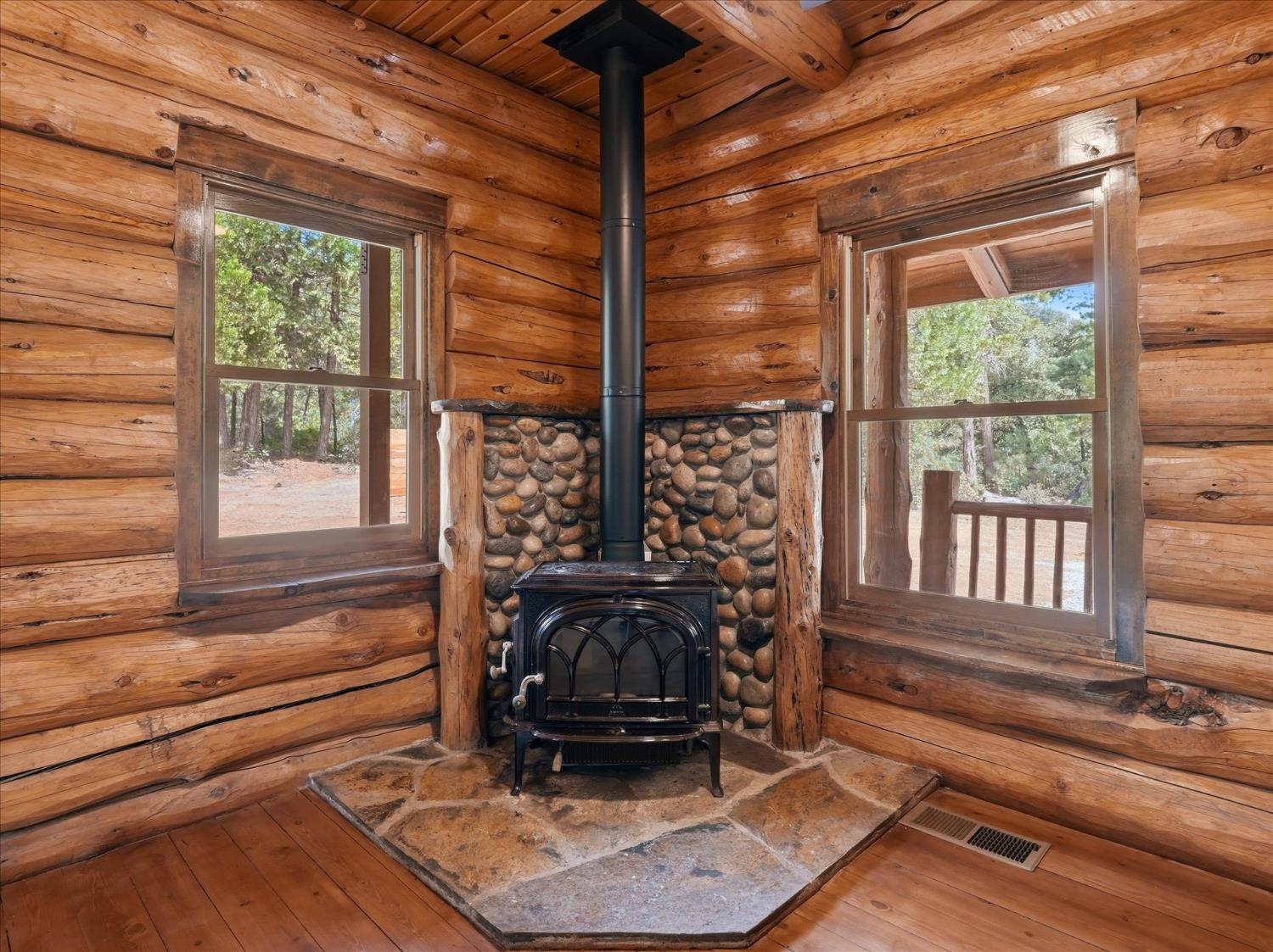 36488 Fine Gold Creek Dr, North Fork, CA 93643