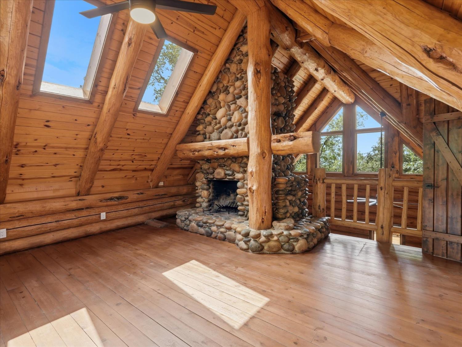 36488 Fine Gold Creek Dr, North Fork, CA 93643
