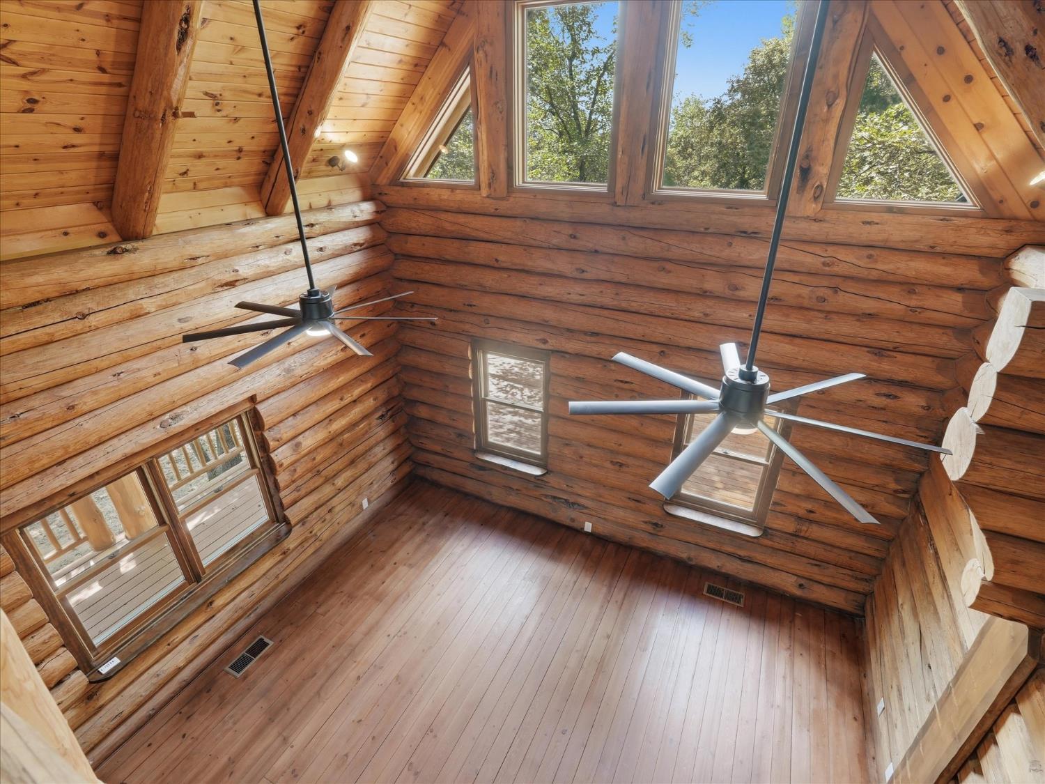 36488 Fine Gold Creek Dr, North Fork, CA 93643