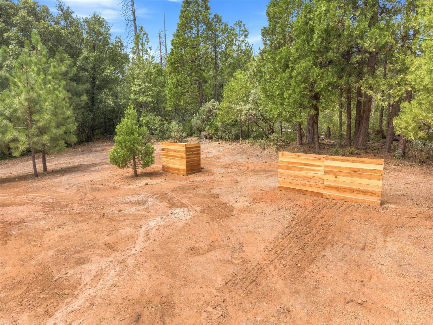 36488 Finegold Creek Dr, North Fork, CA 93643