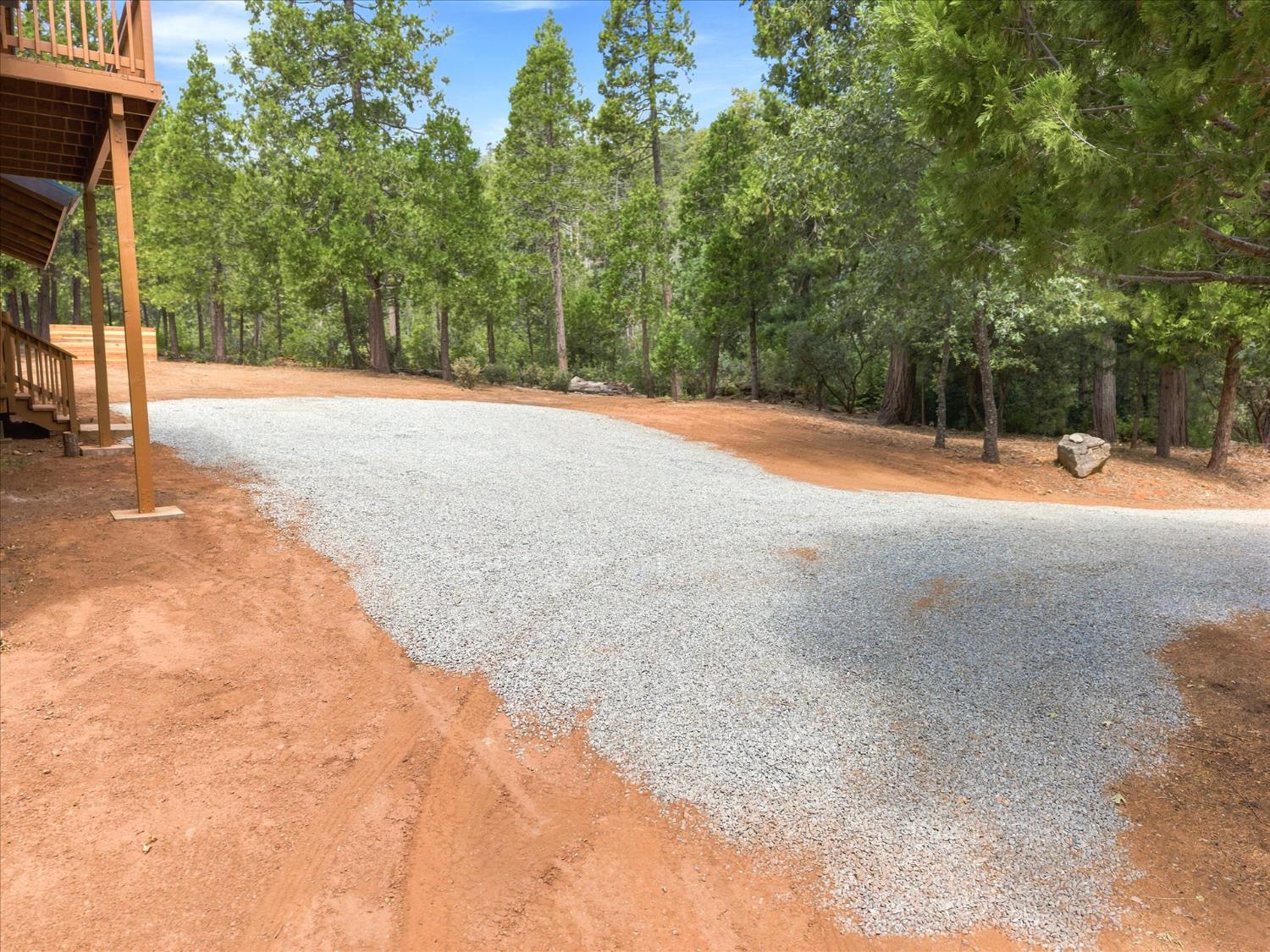 36488 Finegold Creek Dr, North Fork, CA 93643