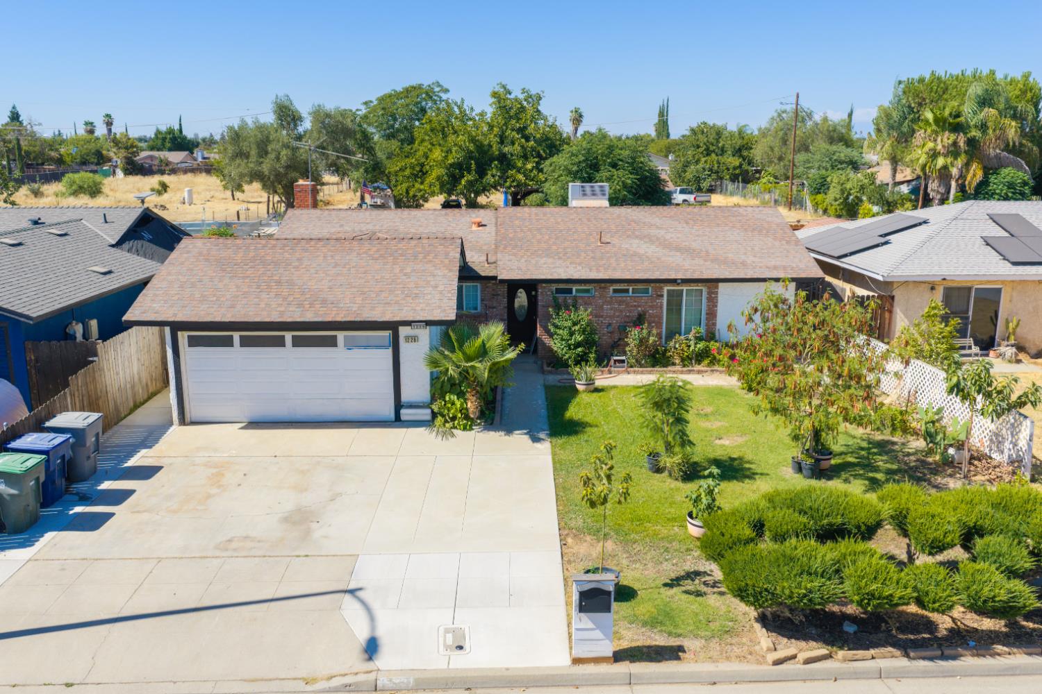 1229 Mission St, Madera, CA 93638