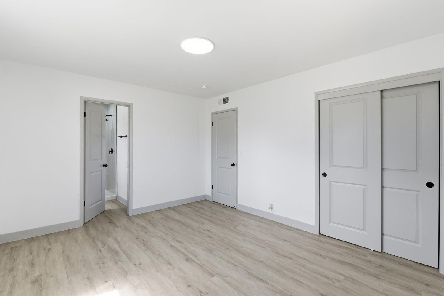 3677 N Sierra Vista Ave, Fresno, CA 93726