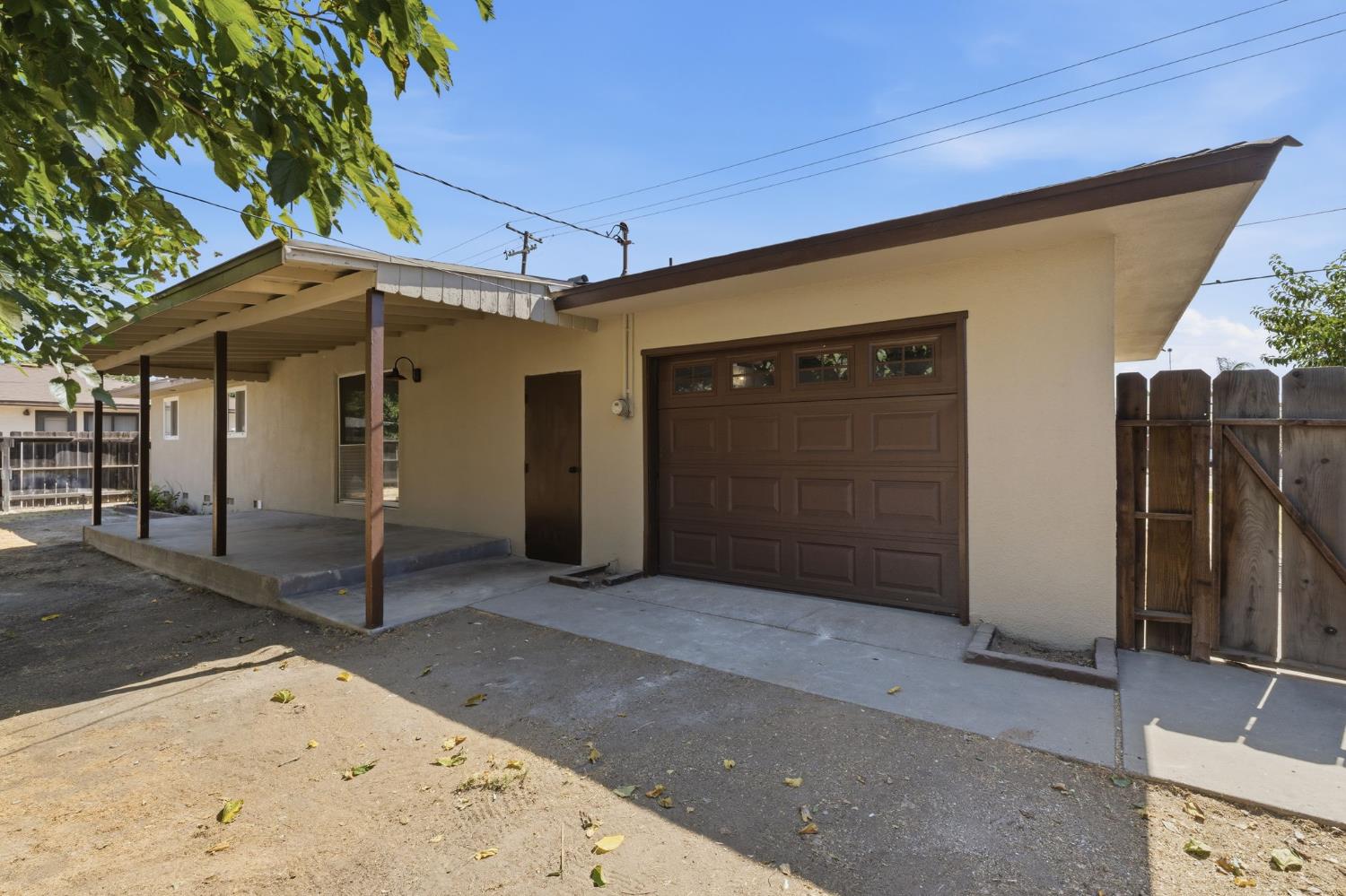 3677 N Sierra Vista Ave, Fresno, CA 93726
