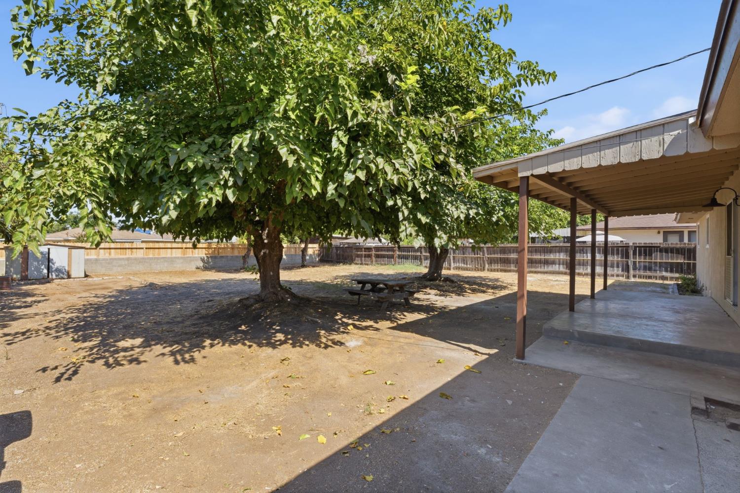 3677 N Sierra Vista Ave, Fresno, CA 93726