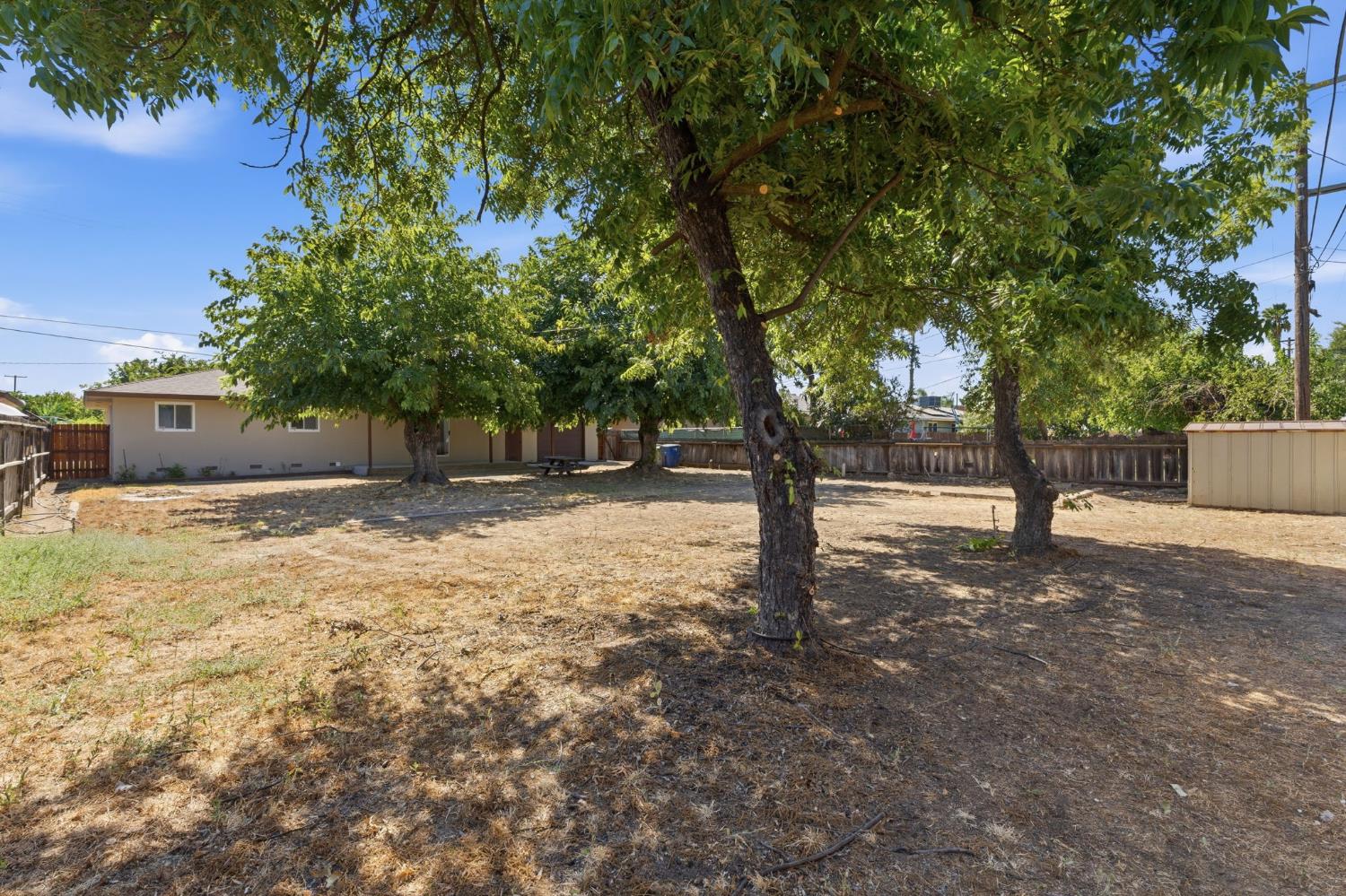 3677 N Sierra Vista Ave, Fresno, CA 93726