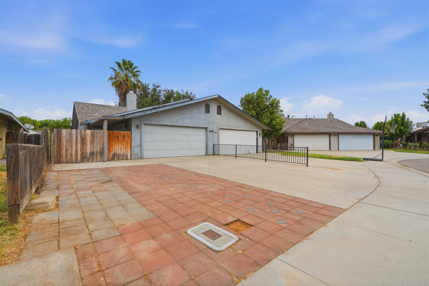 1415 Harris Ct, Fowler, CA 93625
