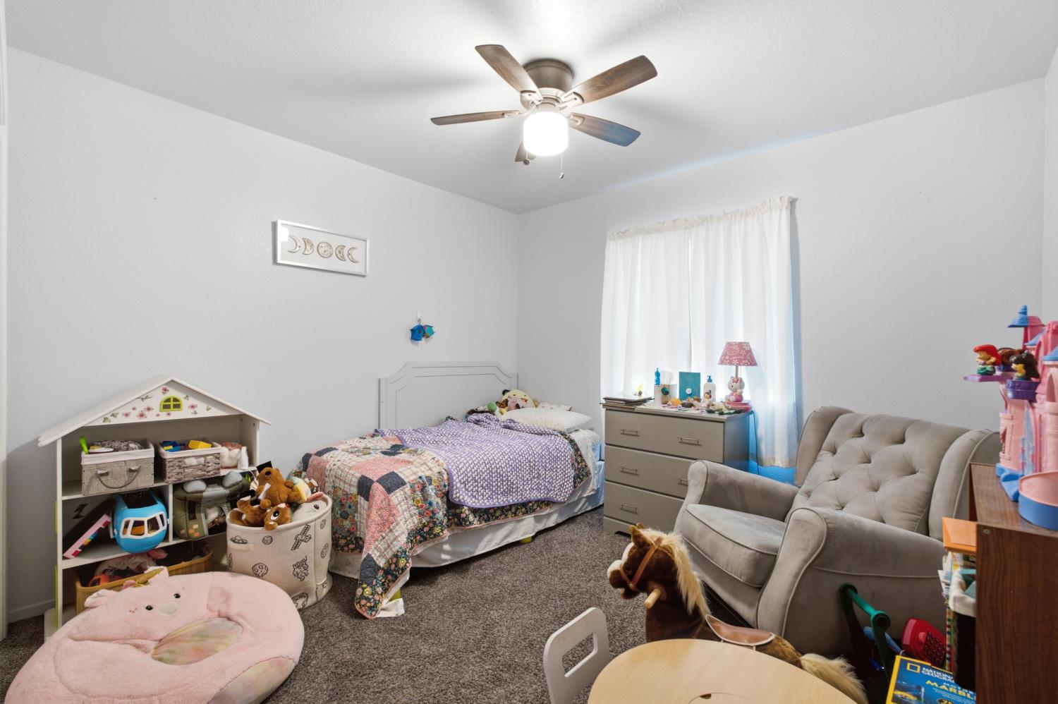 3450 W Dovewood Ave, Fresno, CA 93711