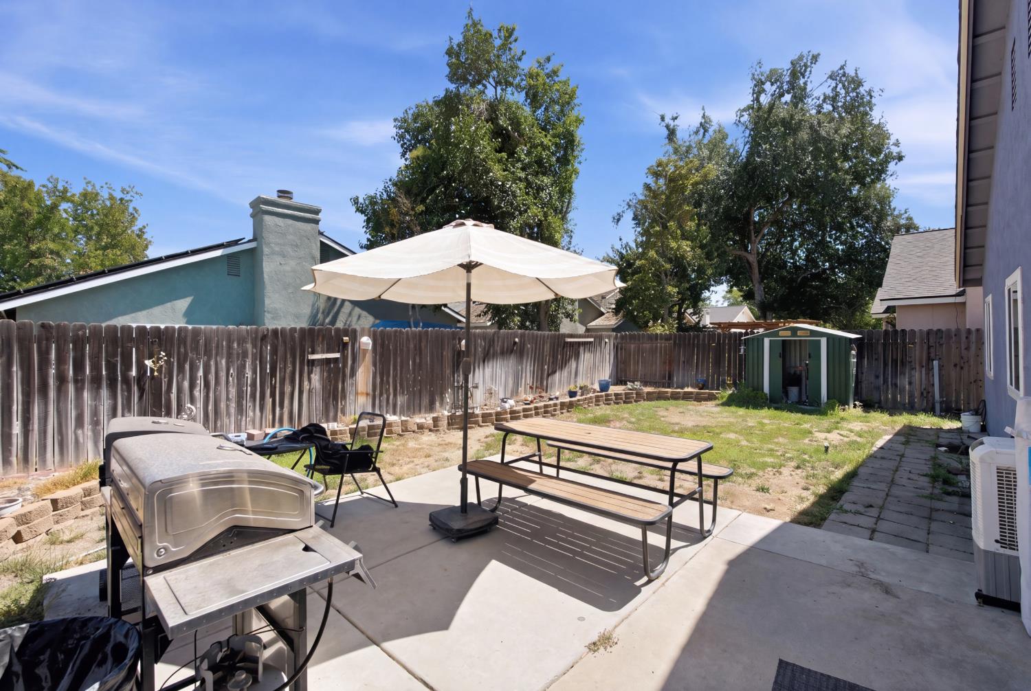 3450 W Dovewood Ave, Fresno, CA 93711