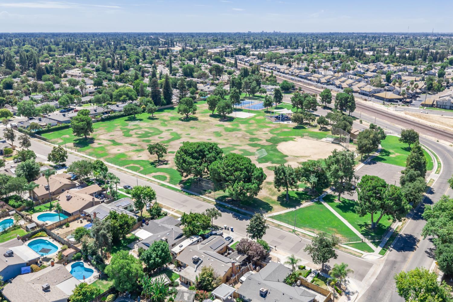 3450 W Dovewood Ave, Fresno, CA 93711