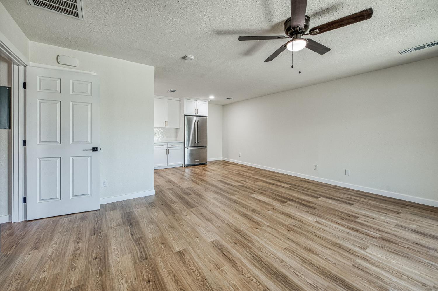 4504 N Valentine Ave #138, Fresno, CA 93722