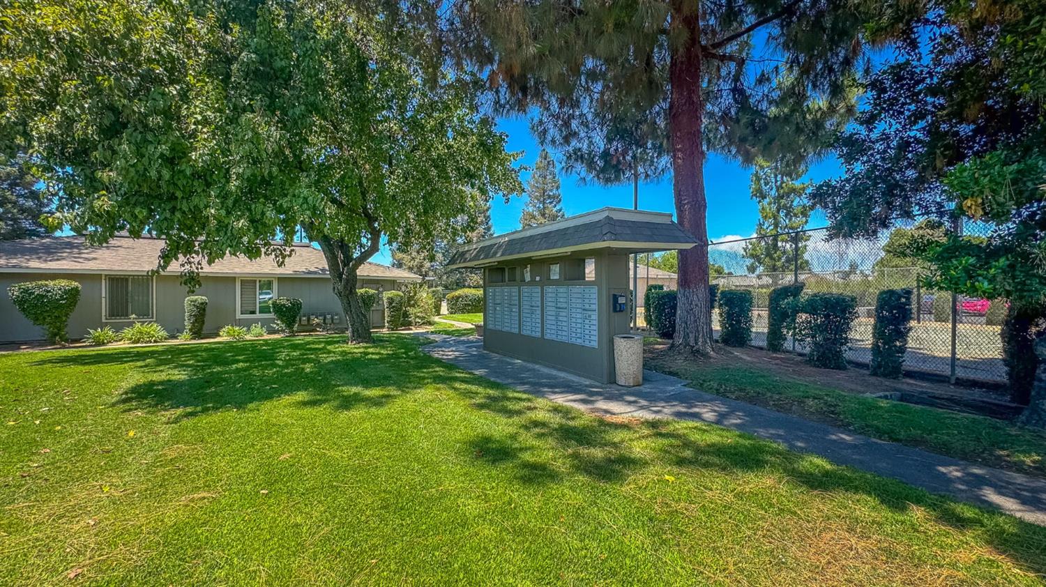 4504 N Valentine Ave #138, Fresno, CA 93722