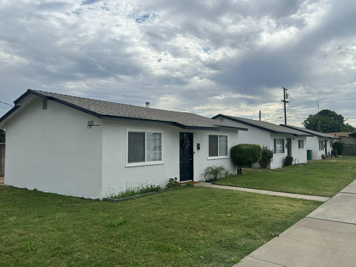 922 L Street, Sanger, CA 93657