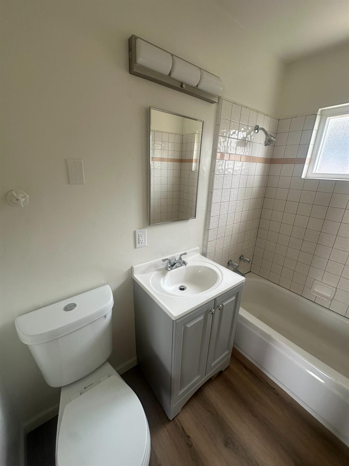 922 L Street, Sanger, CA 93657