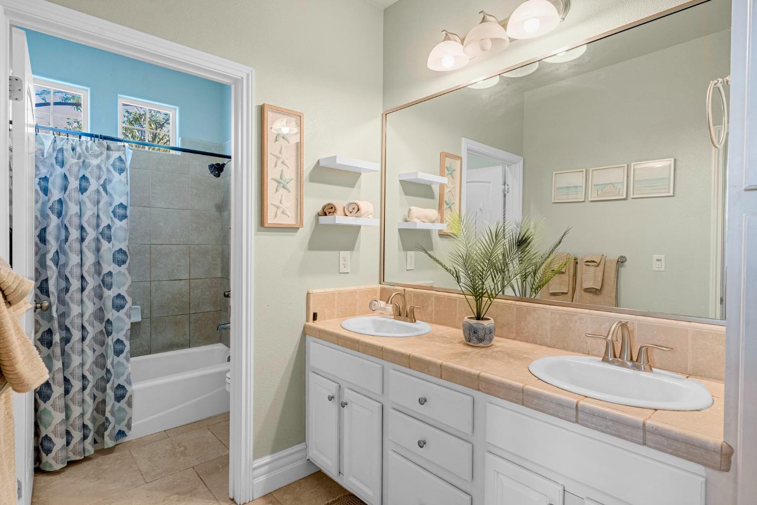 3101 Finchwood Ave, Clovis, CA 93619