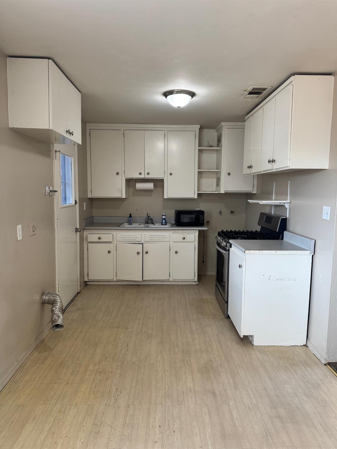 3667 W Dayton Ave, Fresno, CA 93722
