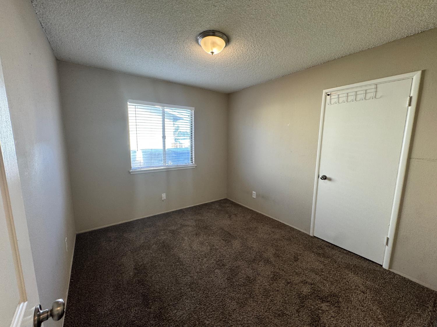 3667 W Dayton Ave, Fresno, CA 93722