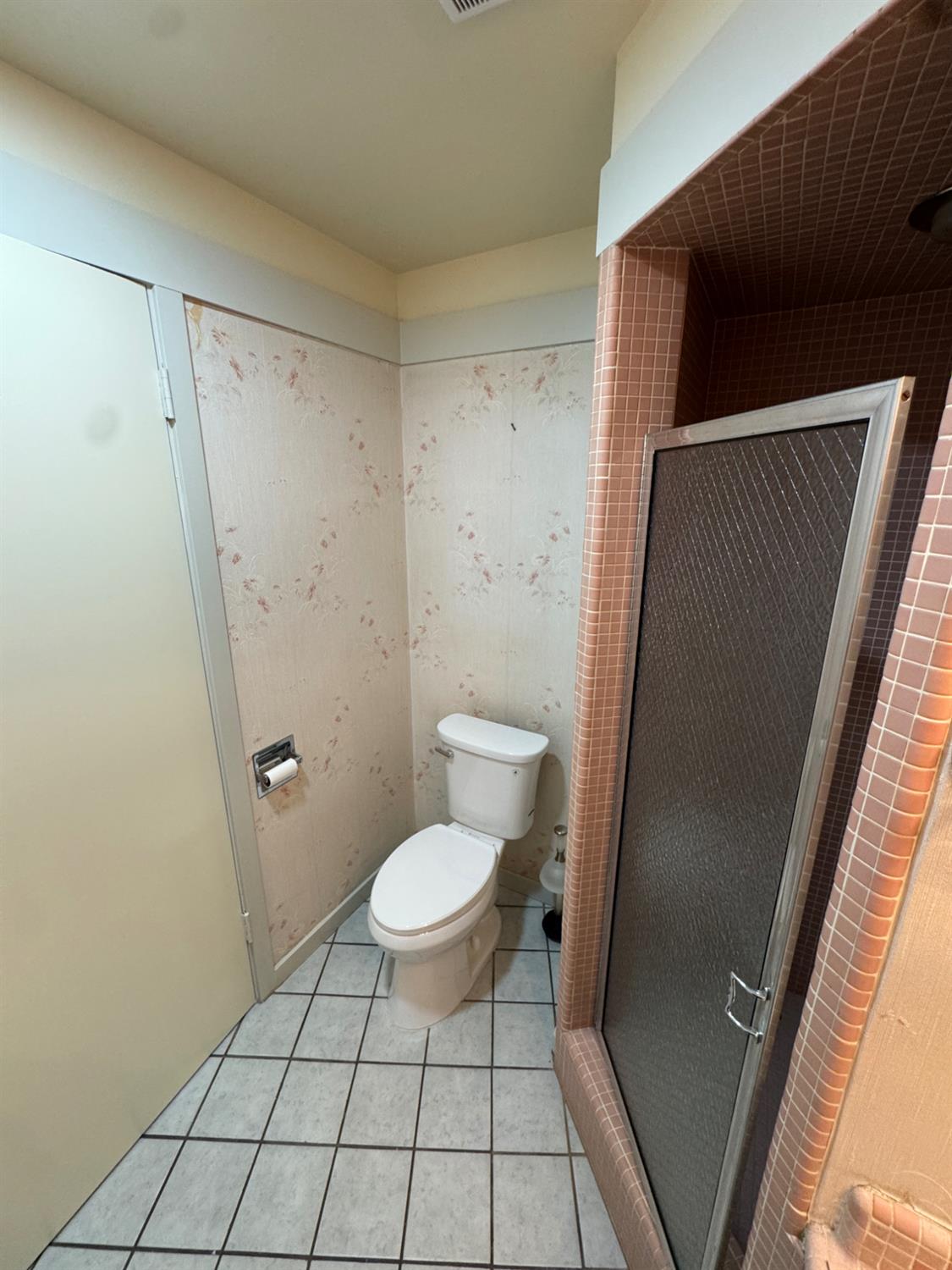 2919 E Joaquin Pl, Fresno, CA 93726