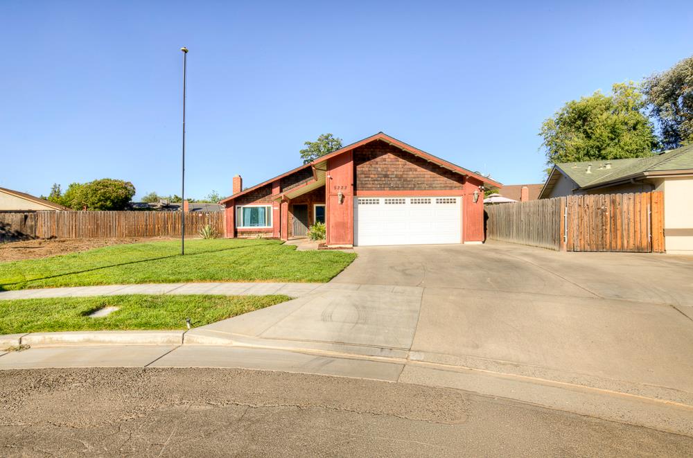 5222 N Hanover Ave, Fresno, CA 93722