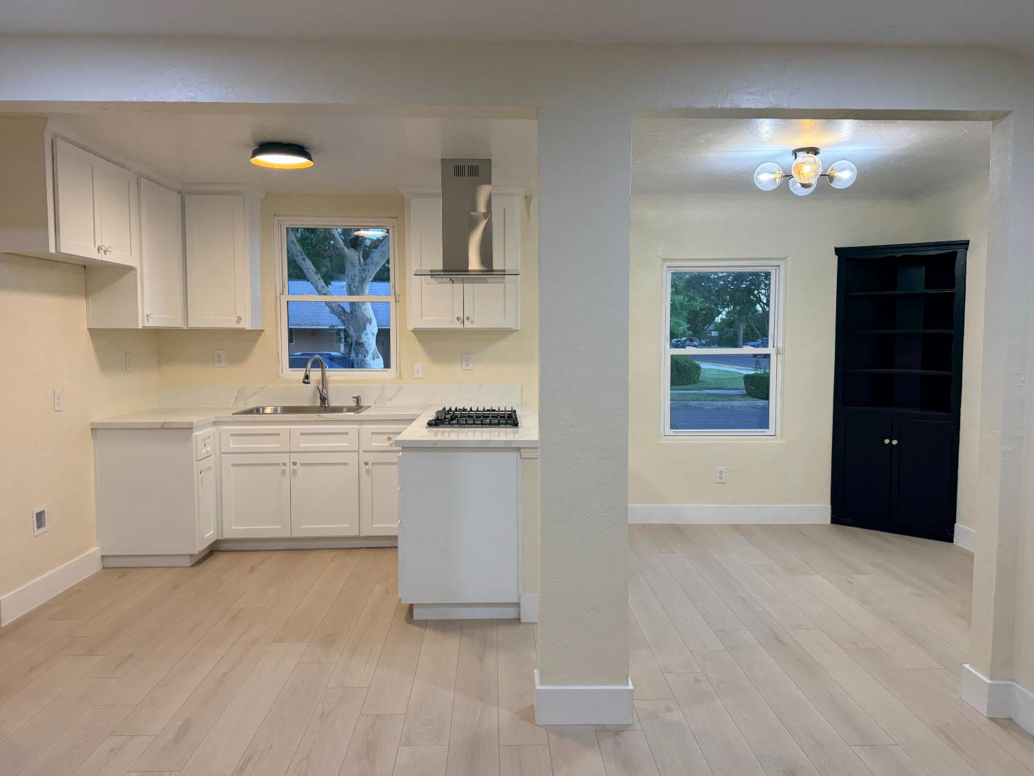 3004 N Thorne Ave, Fresno, CA 93704