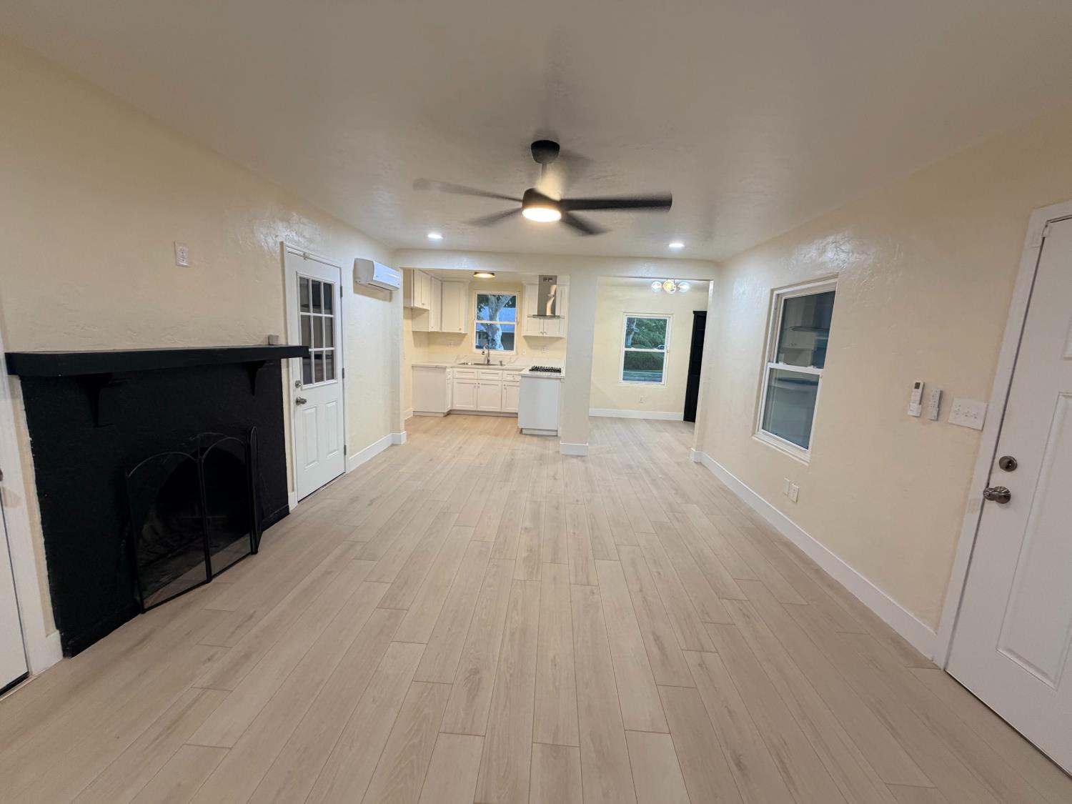 3004 N Thorne Ave, Fresno, CA 93704