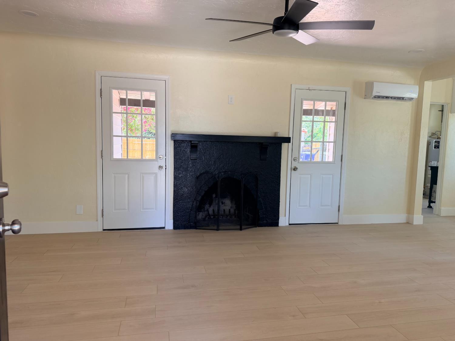 3004 N Thorne Ave, Fresno, CA 93704