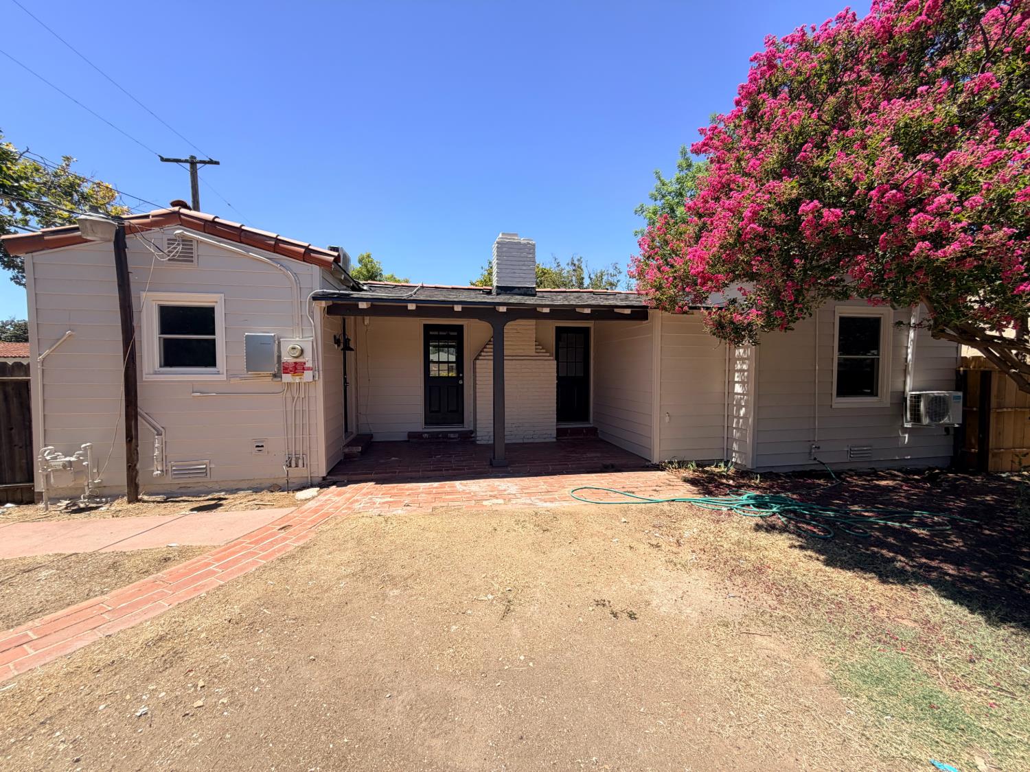 3004 N Thorne Ave, Fresno, CA 93704