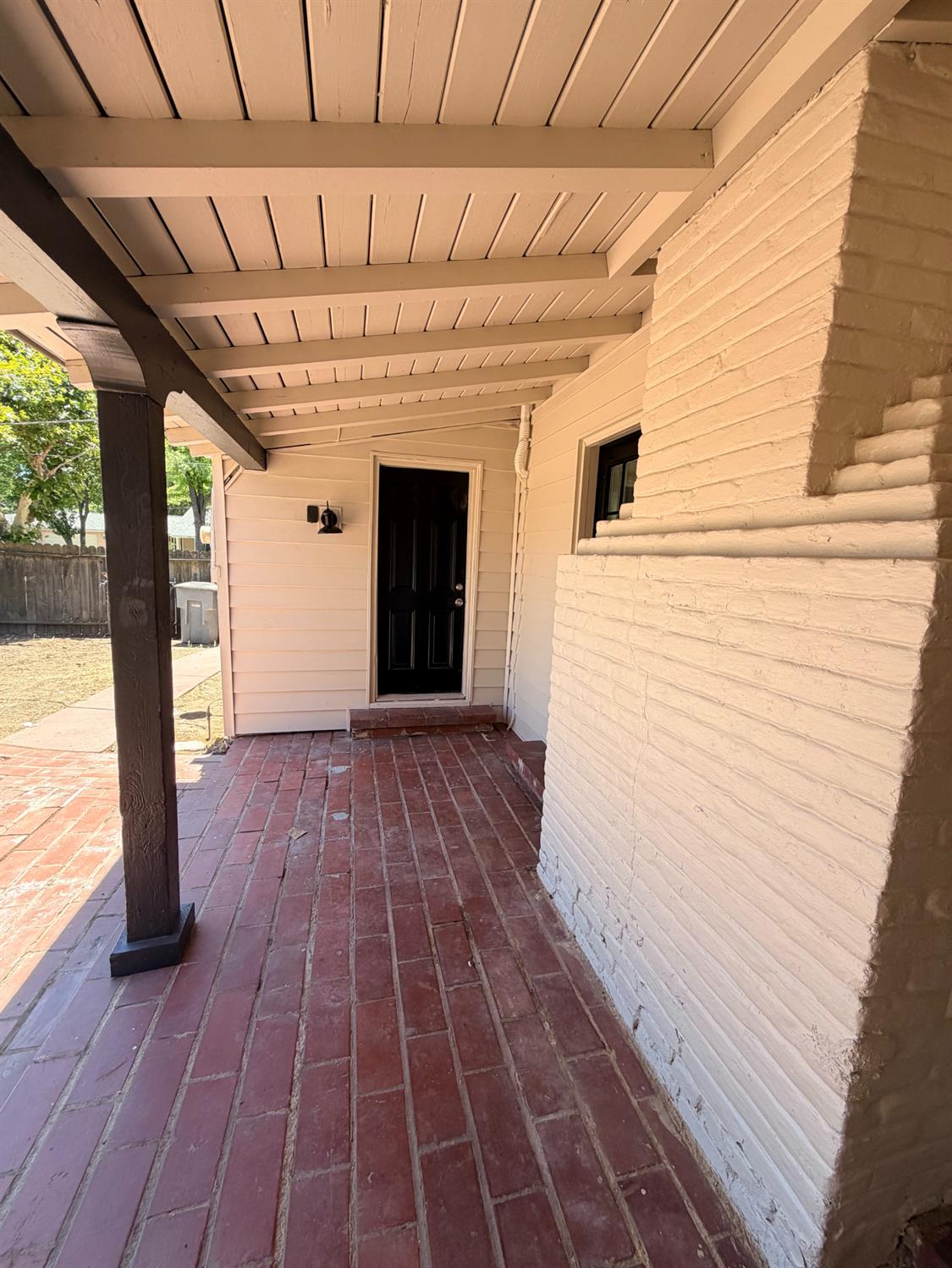 3004 N Thorne Ave, Fresno, CA 93704