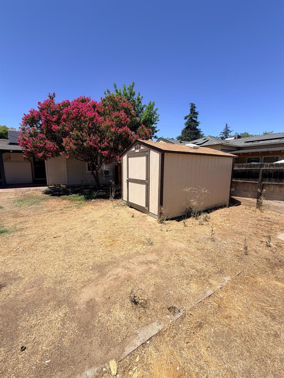 3004 N Thorne Ave, Fresno, CA 93704